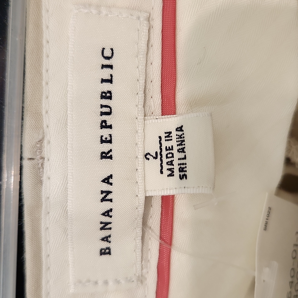 Women's Banana Republic Shorts - Size 2 - Picture 2 of 9
